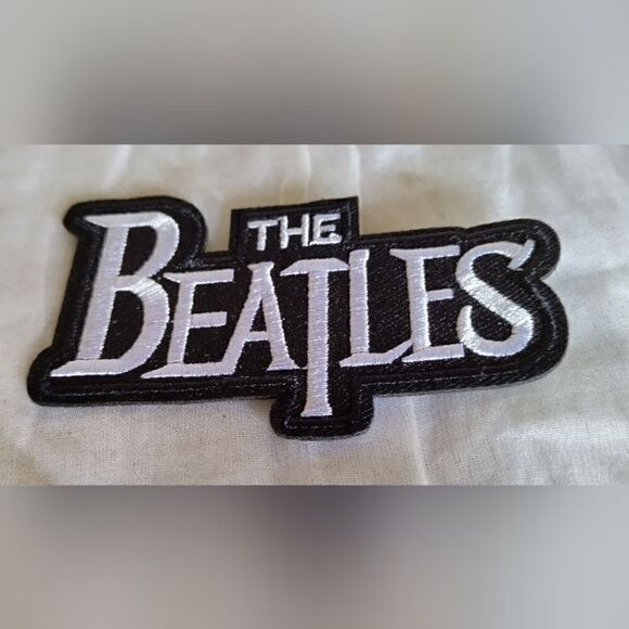 BEATLES, The LOGO EMBROIDERED Iron--on PATCH - Picture 1 of 2